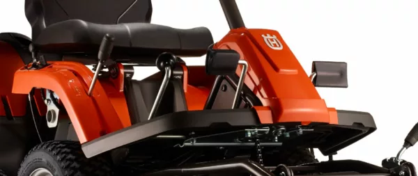 Husqvarna Frontmäher R 112C5 mit Mähdeck Combi 85 - Winterpaket mit Schneeschild, Gummileiste und Schneeketten - Modell 2025 – Bild 5