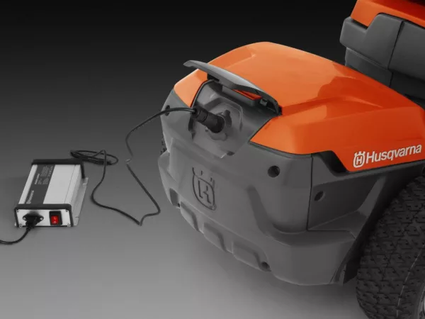 Husqvarna Akku-Frontmäher R 112iC inkl. Mähdeck Combi 85, Akku und Ladegerät - Modell 2025 – Bild 3