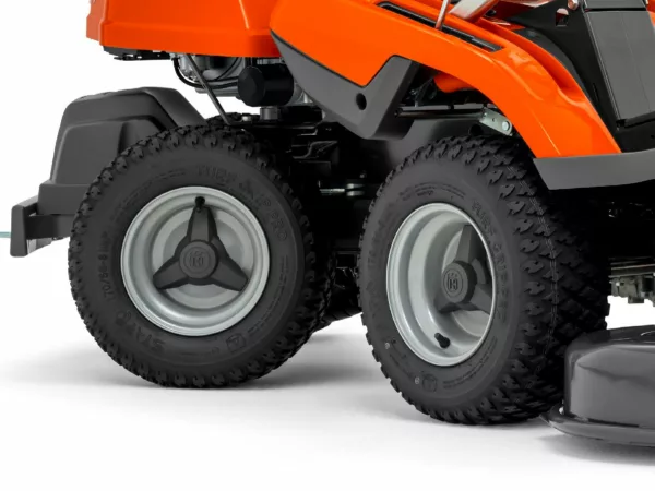 Husqvarna Profi-Frontmäher R 214C Combi 94 Winterpaket mit Schneeschild, Gummileiste, Gewicht und Schneeketten - Modell 2025 – Bild 4